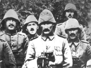 Çanakkale Savaşında Mustafa Kemal Atatürk ile ilgili görsel sonucu
